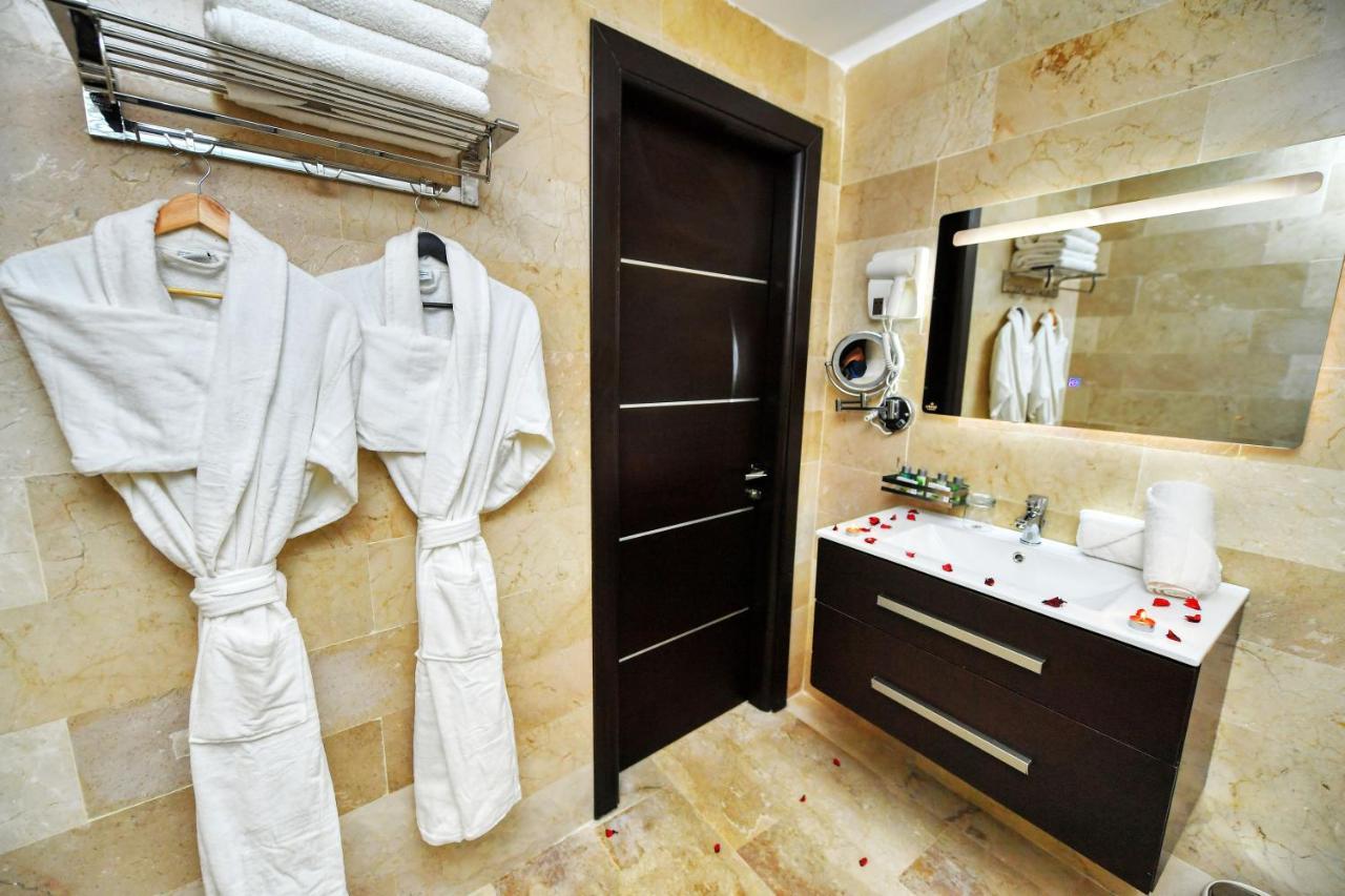 Mf Hotel Oran Bir El Djir Dış mekan fotoğraf
