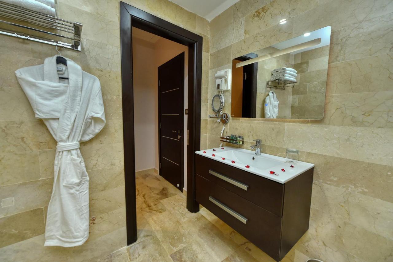 Mf Hotel Oran Bir El Djir Dış mekan fotoğraf